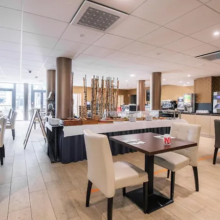 Apartamento Adagio Bâle Mulhouse Aeroport 4*