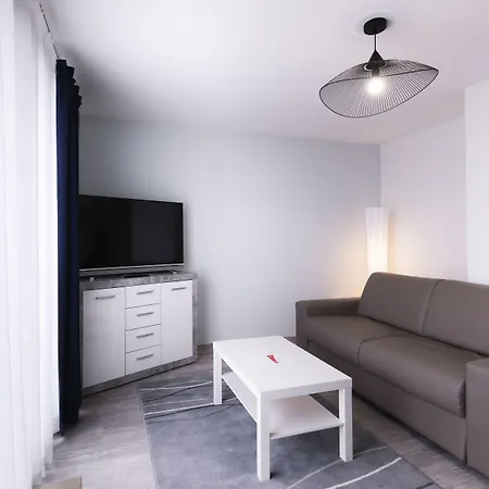 דירה Adagio Bale Mulhouse Aeroport 4*